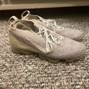 Nike Women's Sneakers in Beige and Cream